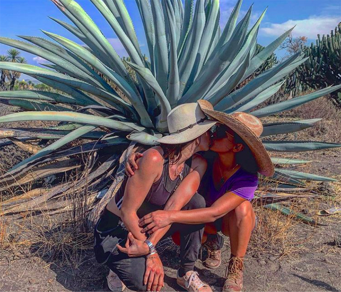 julieta grajales beso lésbico