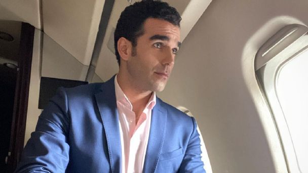 Marcus Ornellas participa en trío bisexual en Monarca