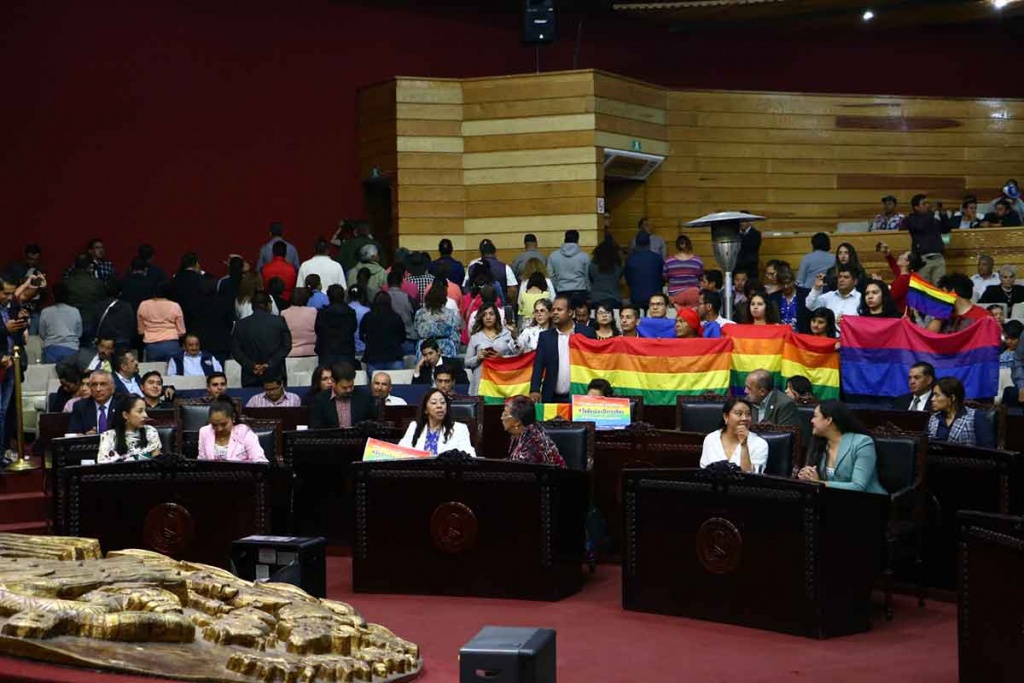 Congreso de Hidalgo aprueba uniones LGBT+
