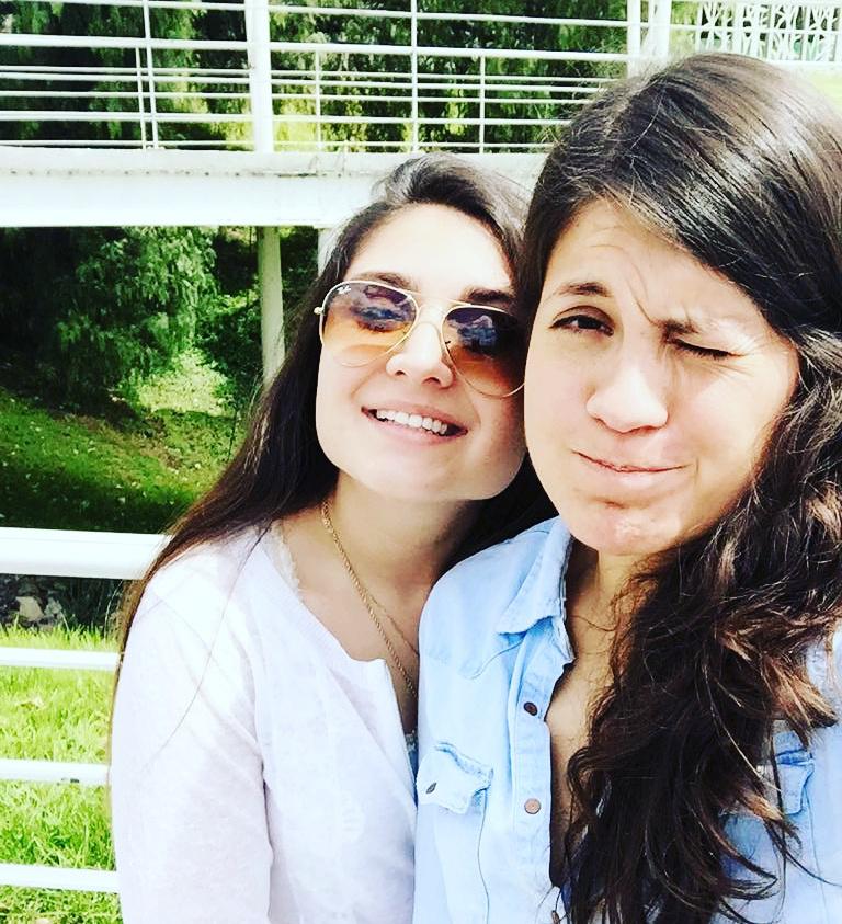 Fer y Mariel esposas lesbianas