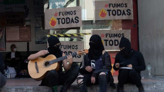 Detienen a activista feminista LGBT+