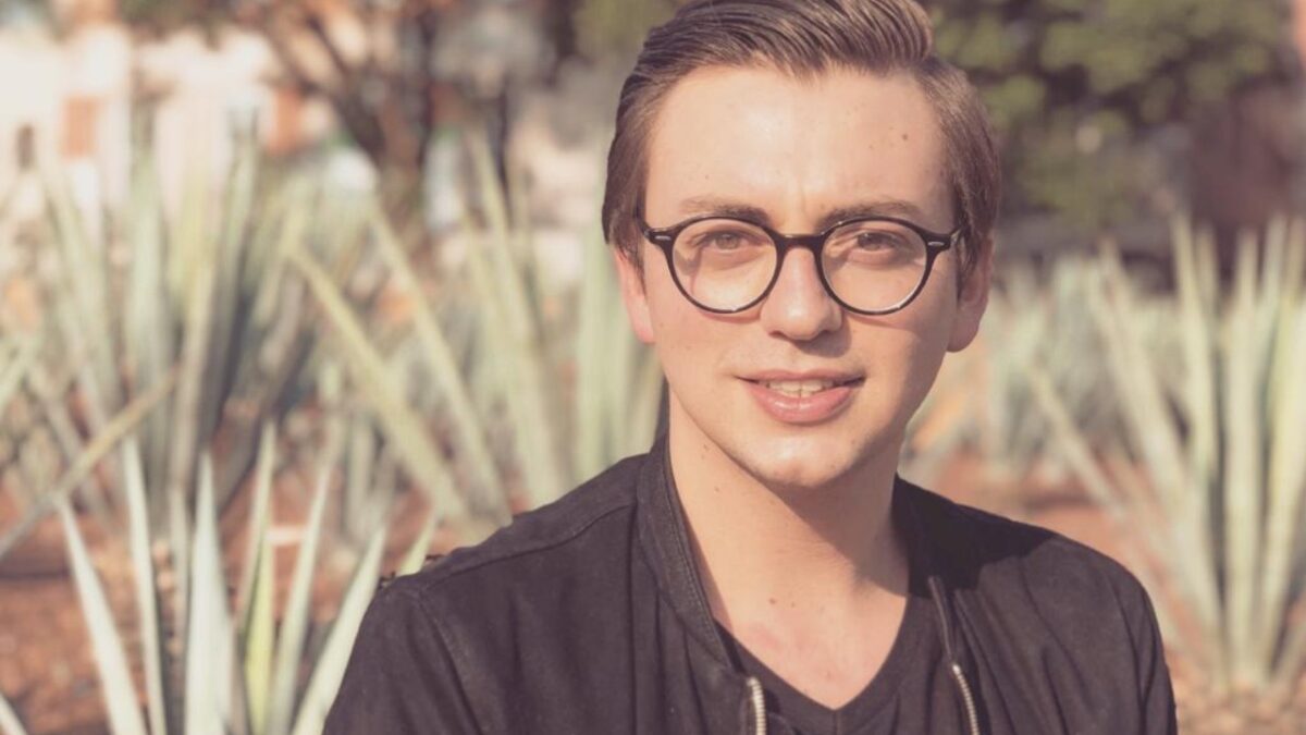Aurélien Guilabert es un candidato LGBT+ en CDMX