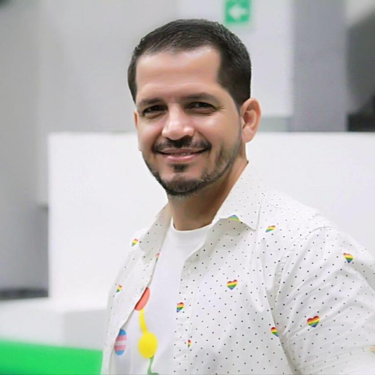 Daniel Preciado es otro de los cnadidatos LGBT+ que participarán en las elecciones 2021