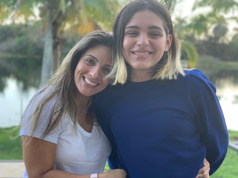 chica trans sale del clóset con presentación de Power Point