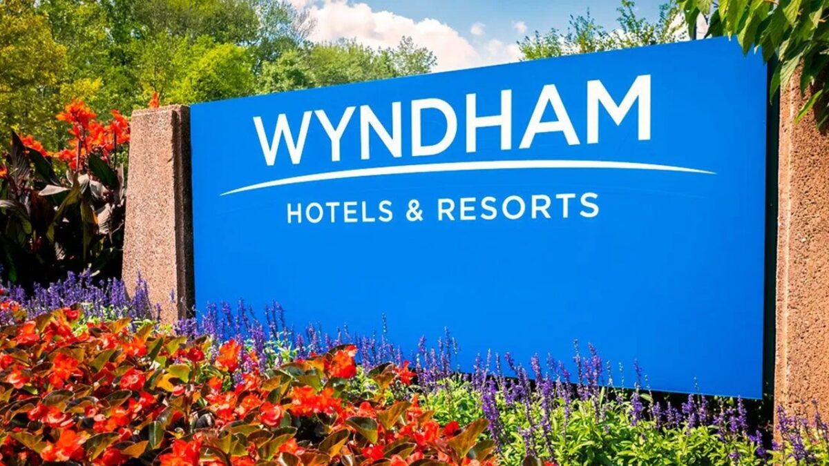 Wyndham Hotels discriminó a chico gay