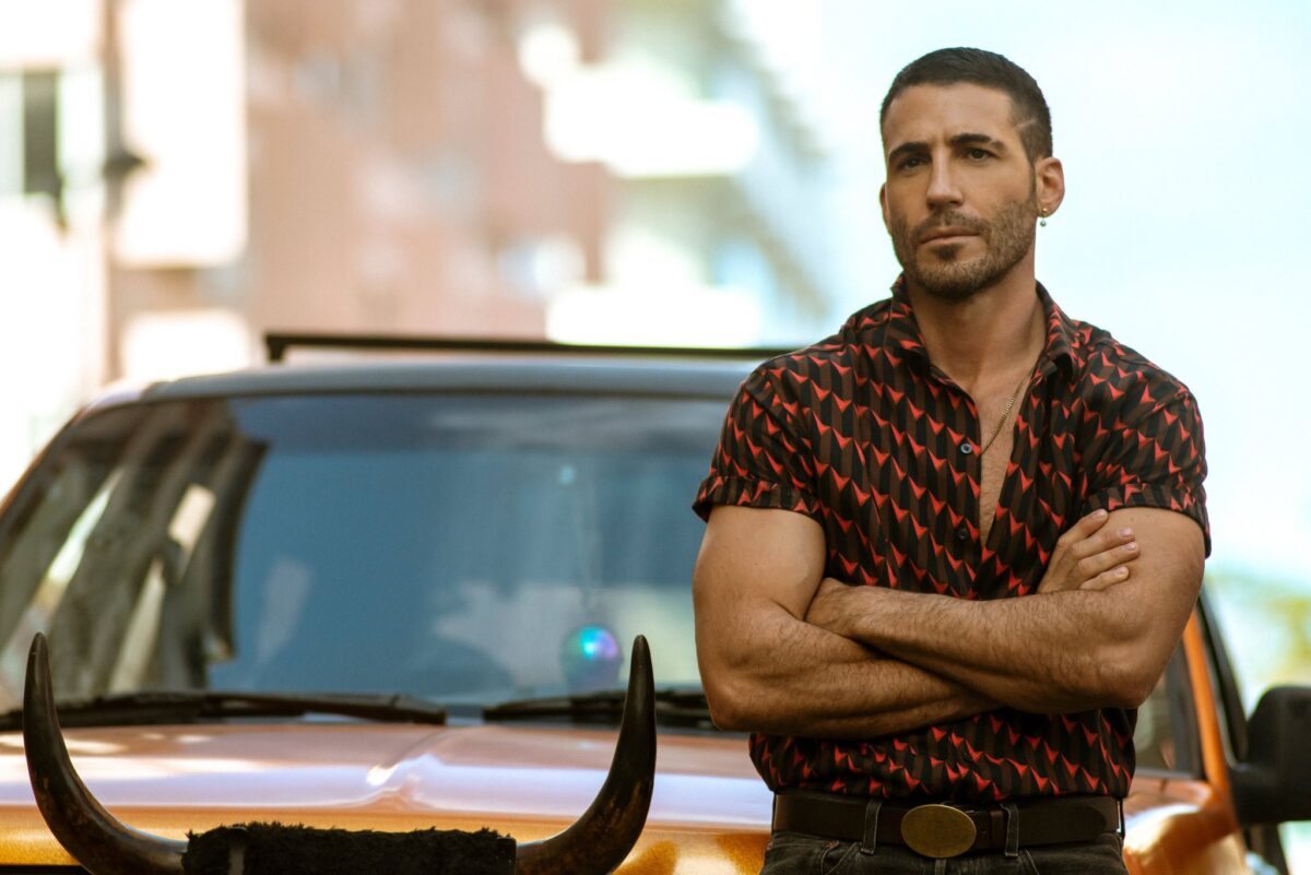 Miguel Ángel Silvestre en Sky Rojo
