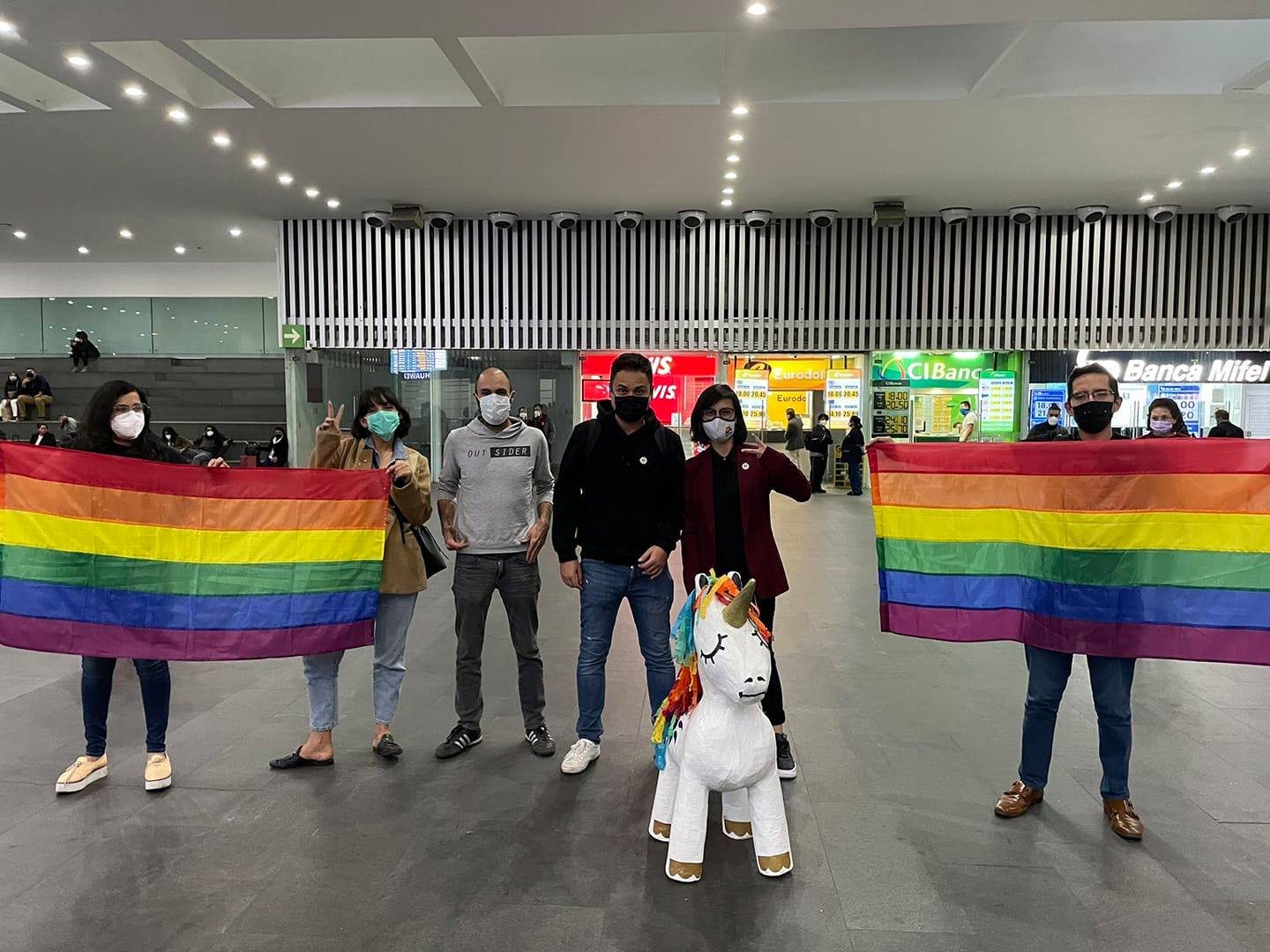 Pareja gay de Jamaica llega a Casa Frida