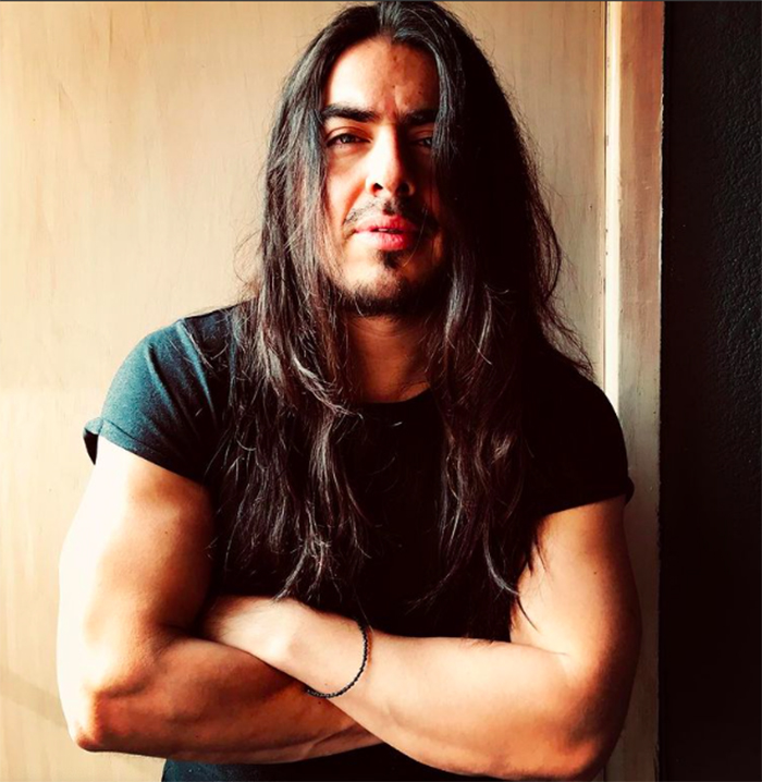 Rey grupero chica trans 