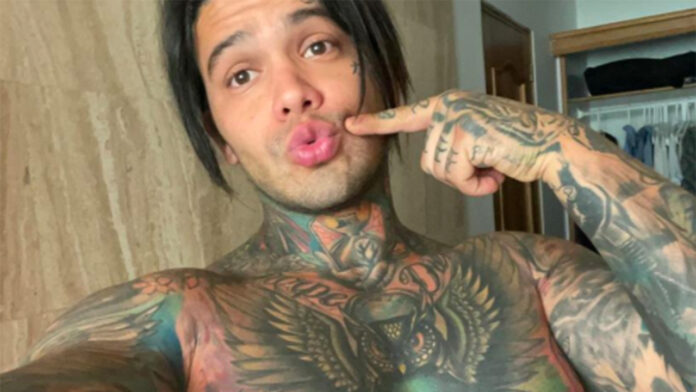 yeferson cossio implantes seno