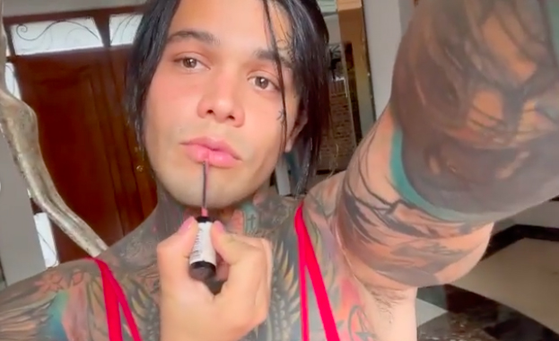 influencer colombiano maquillaje