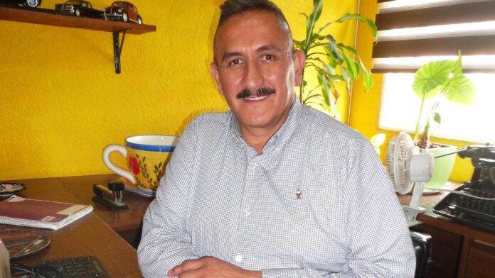 PES pidió a Ernesto Bernal registrarse como gay para ser candidato