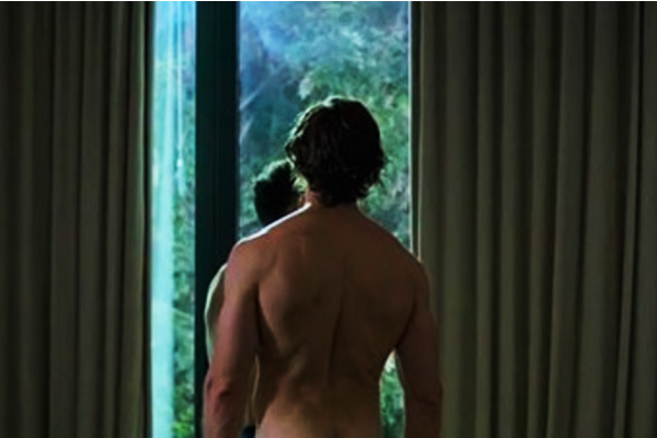 Eugenio Siller desnudo personaje gay