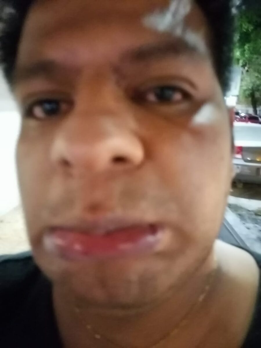 Pilicías agreden a pareja gay en Metro de CDMX