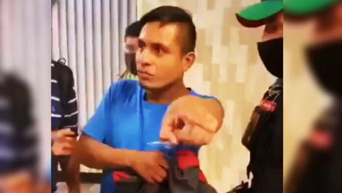 Homofóbico amenaza a pareja gay en el Metro