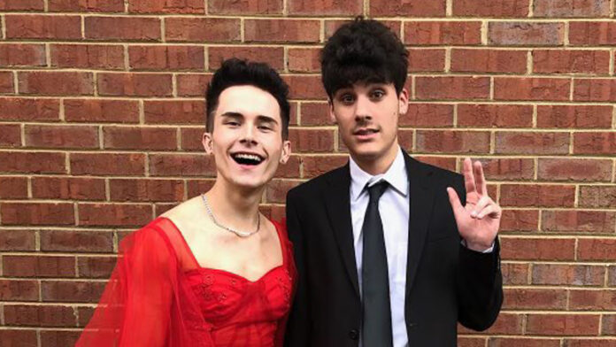 homofóbico chico con vestido graduación