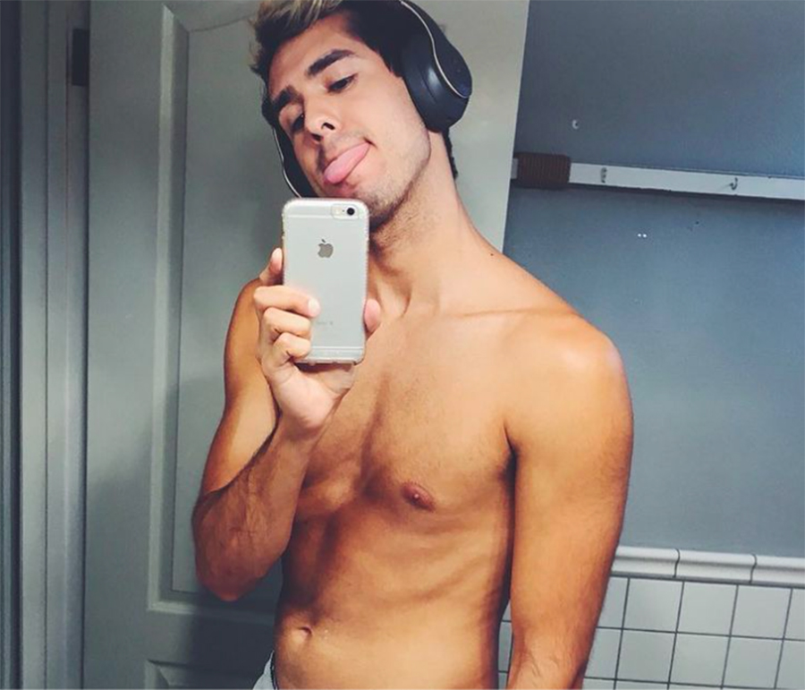 NICK VALLEJO SELFIE SIN PLAYERA