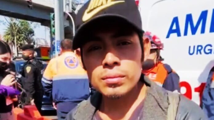 Angie joven que vivía bajo el puente del Metro