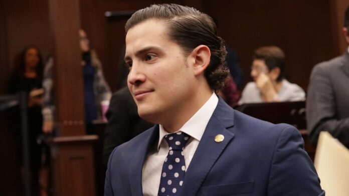 Candidato del PAN David Cortés Mendoza discrimina a mujeres trans