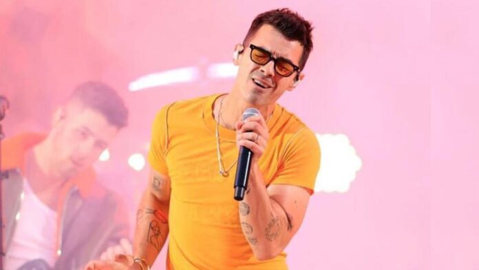 Joe Jonas Billboard Music Awards 2021