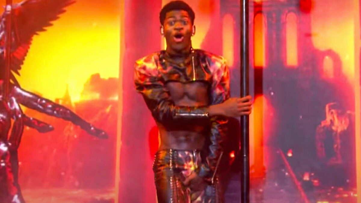 Lil Nas X accidente presentación SNL