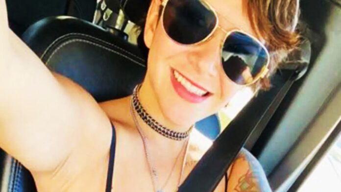 Candidata Rocío Pino propone operación de chichis para comunidad gay