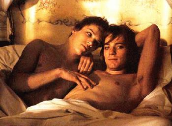 Ewan McGregor como Curt Wild