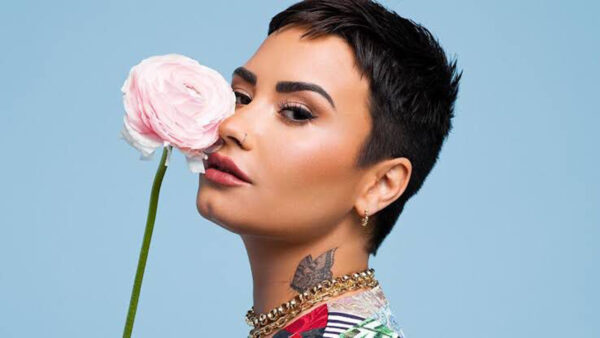 Demi Lovato no binario trans misgender