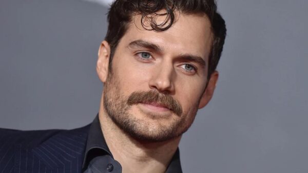 famosos más guapos 2021 Henry Cavill