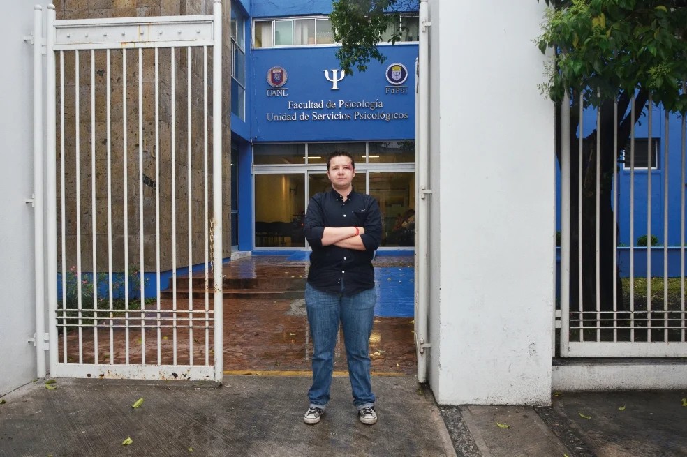 Loren Daniel maestro trans de la UANL