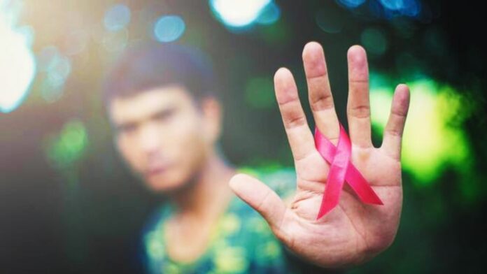 Cuenta serofóbica exhibe estatus de personas con VIH