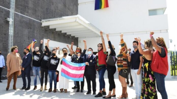 Fiscalía-Morelos-LGBT Fiscalía de Morelos despliega banderas LGBT+