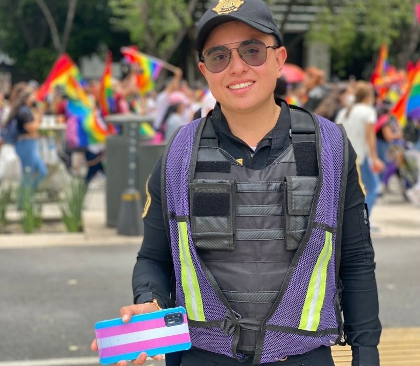 Alexander Santiago policías LGBT+ mexicanos