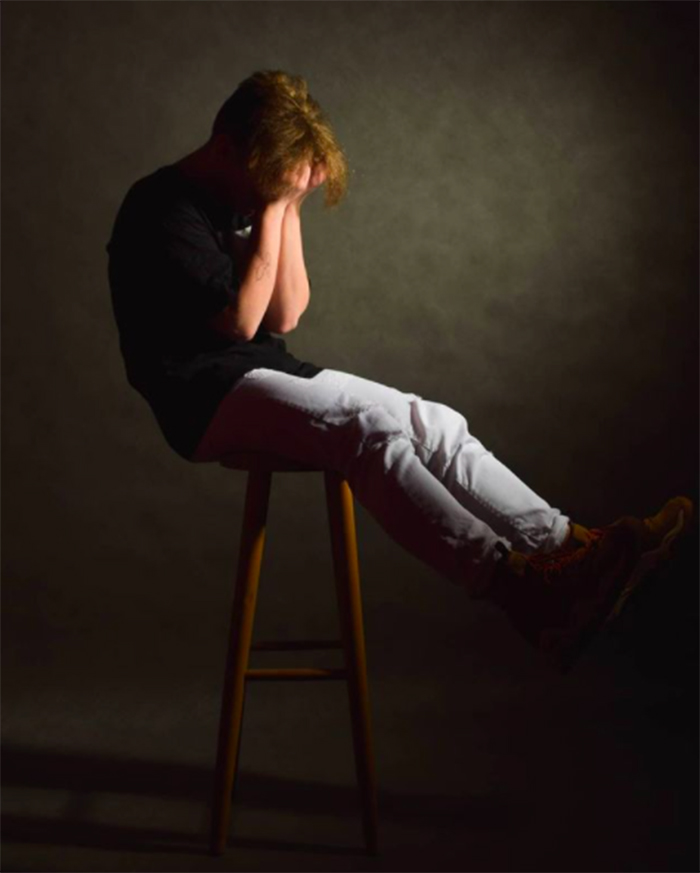 gay triste lgbt familia