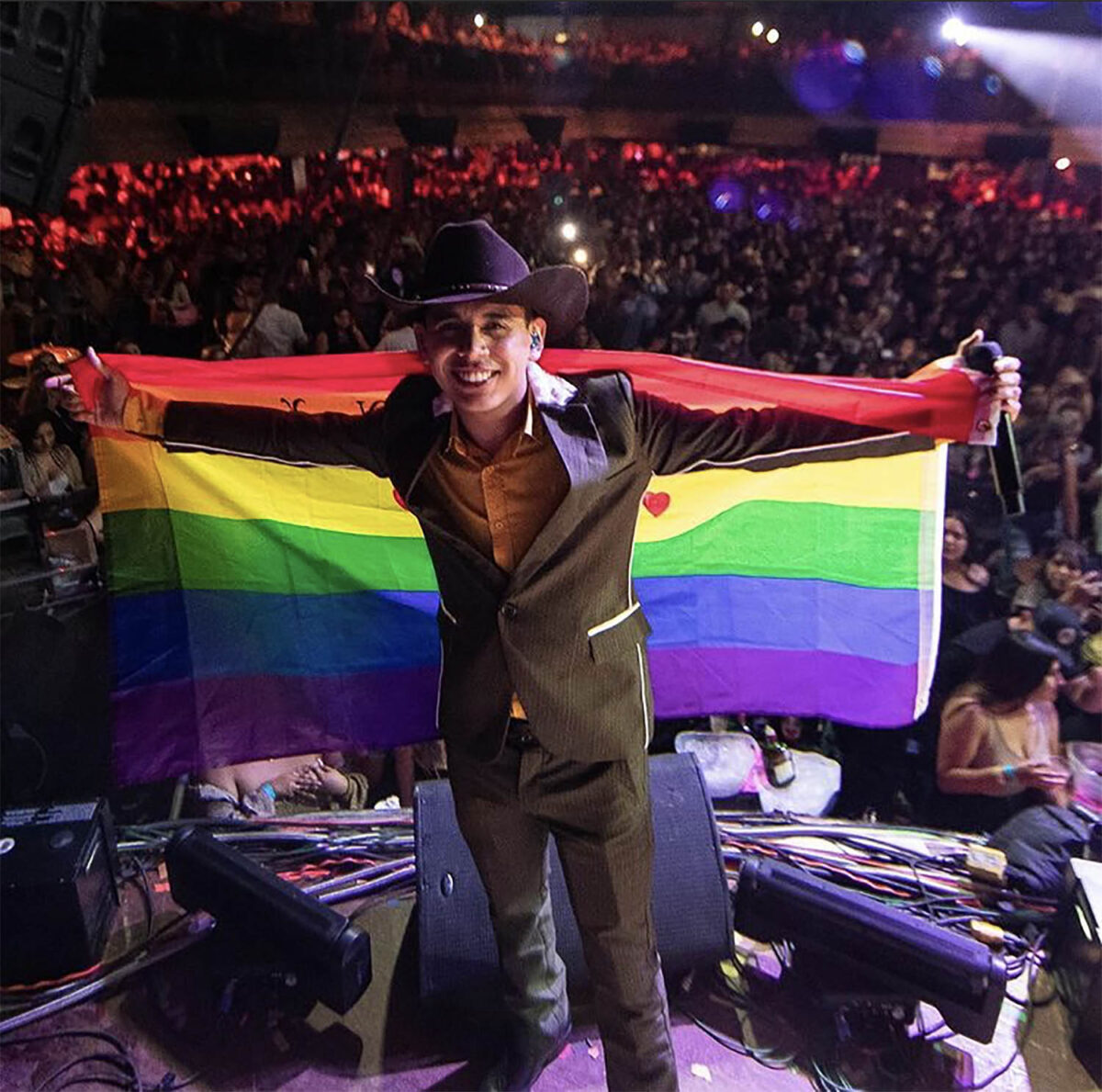 Jhonny Caz poder prieto gay orgulloso
