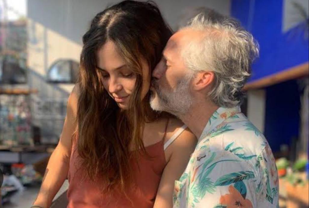 Paulina Dávila pareja