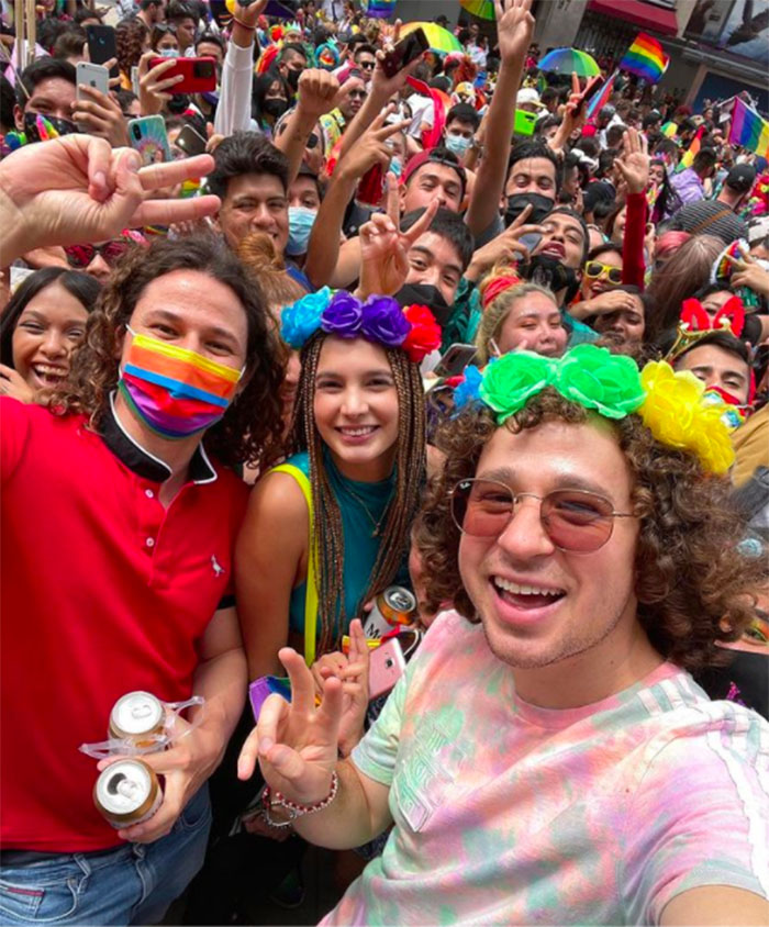 luisito comunica marcha lgbt