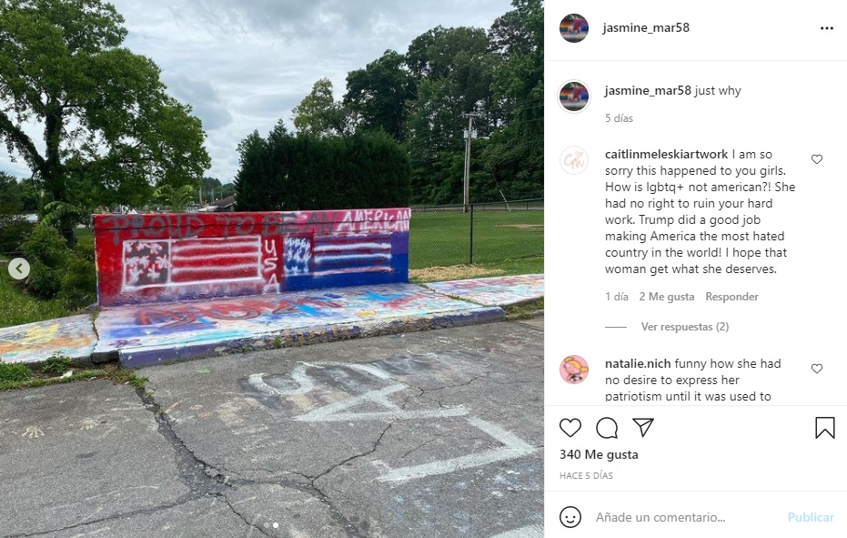 Racista insulta a pareja lésbica por pintar bandera LGBT+