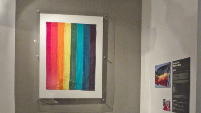 primera bandera orgullo lgbt+