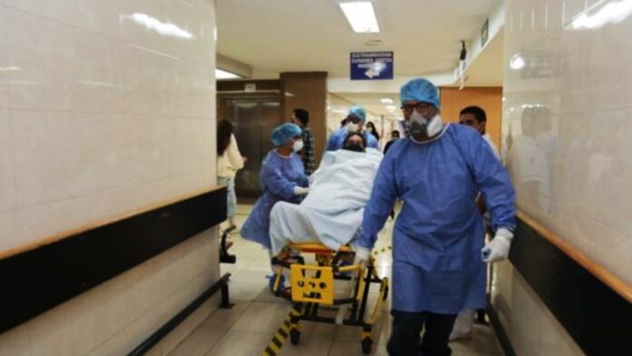 Paciente LGBT+ se estaba desangrándo y médicos no lo ayudaron