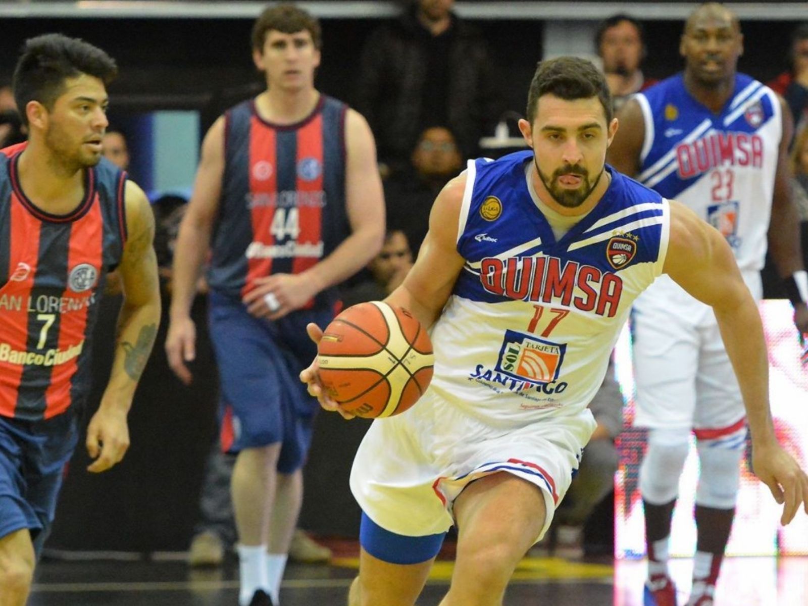 basquetbolistas gay Sebastián Vega