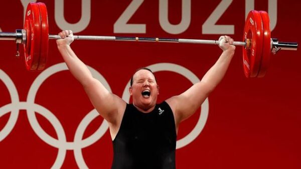 Laurel Hubbard pesista trans acontecimientos lgbt 2021