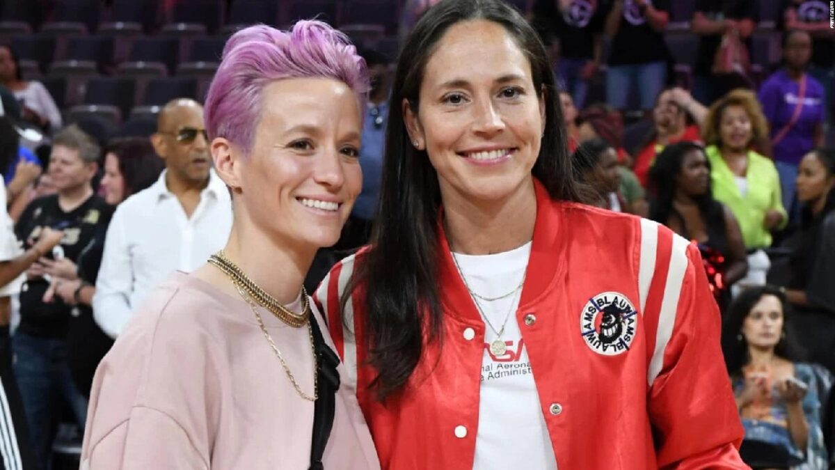 Deportistas Megan Rapinoe y Sue Brid