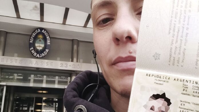 Argentina primer pasaporte no binario