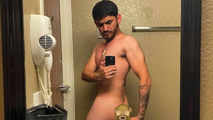Ricardo Yocupicio cantante de banda el recodo sube foto desnudo