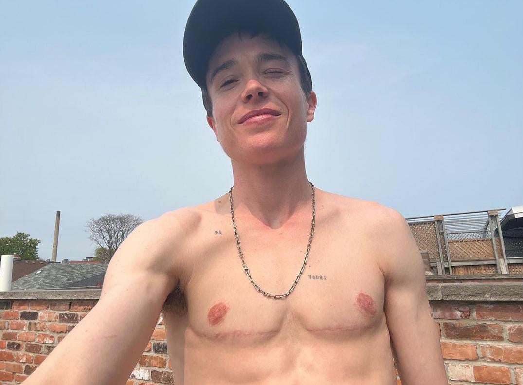 Elliot Page foto sin playera.