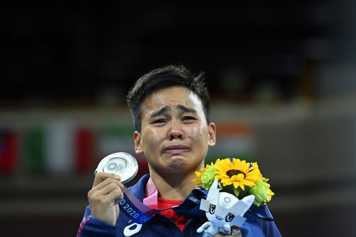 nesthy petecio momentos tokio 2020 LGBT boxeadora lesbiana Filipinas medalla plata