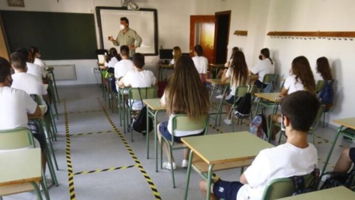 Colegio San Mateo Apóstol de Grupo Inspired censura temas LGBT+ de educación en Bogotá LGBT+