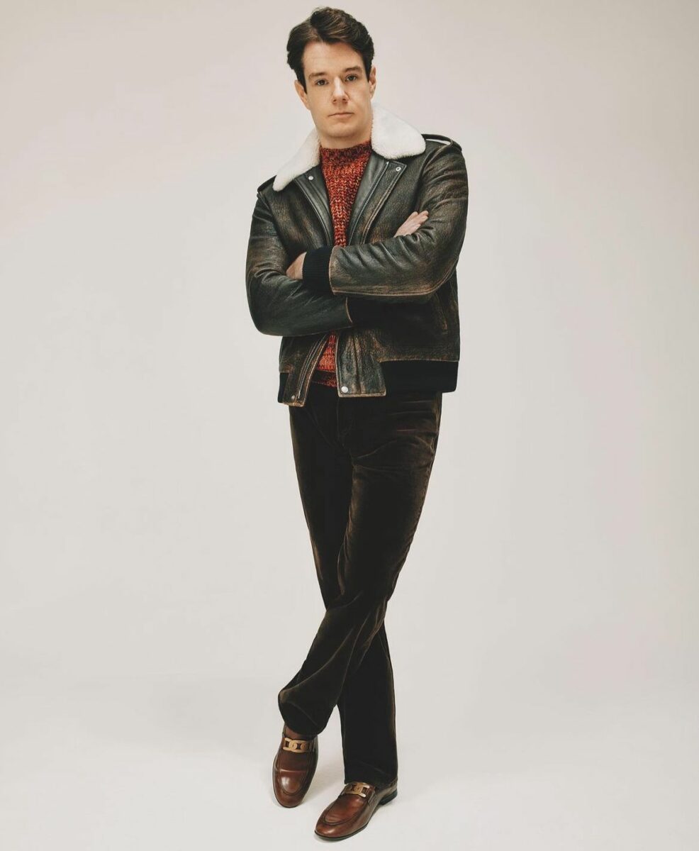 Connor Swindells actor de Sex Education adam 