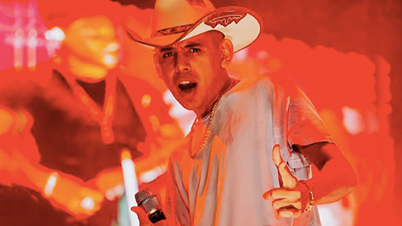 Jhonny Caz ayuda fan novio