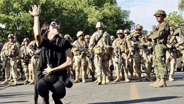 kevin ortiz voguing protesta carabineros chile rebeldía lgbt